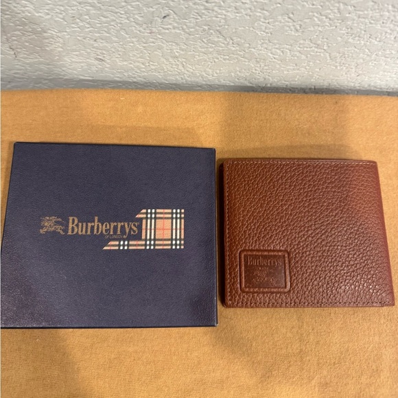 Burberry Brown Bifold Wallet - Picture 1 of 8